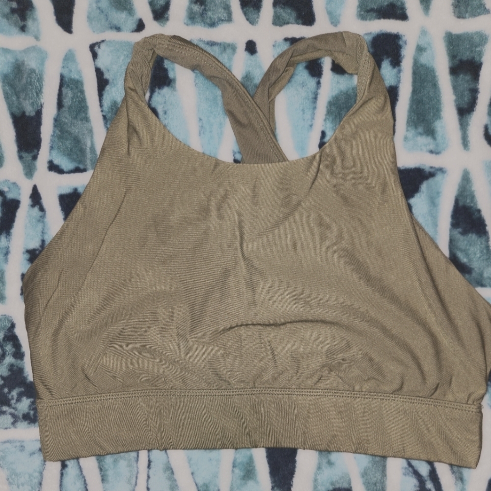 Fabletics criss-cross Army Green sport bra Size 8